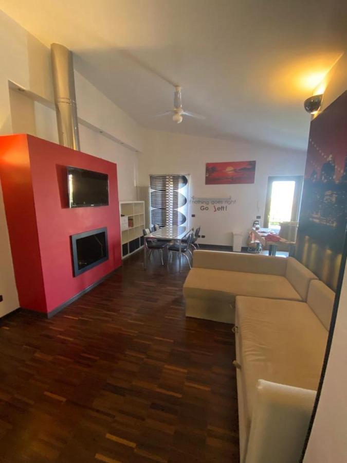 Casa Cirella Near Anagnina Metro Apartment