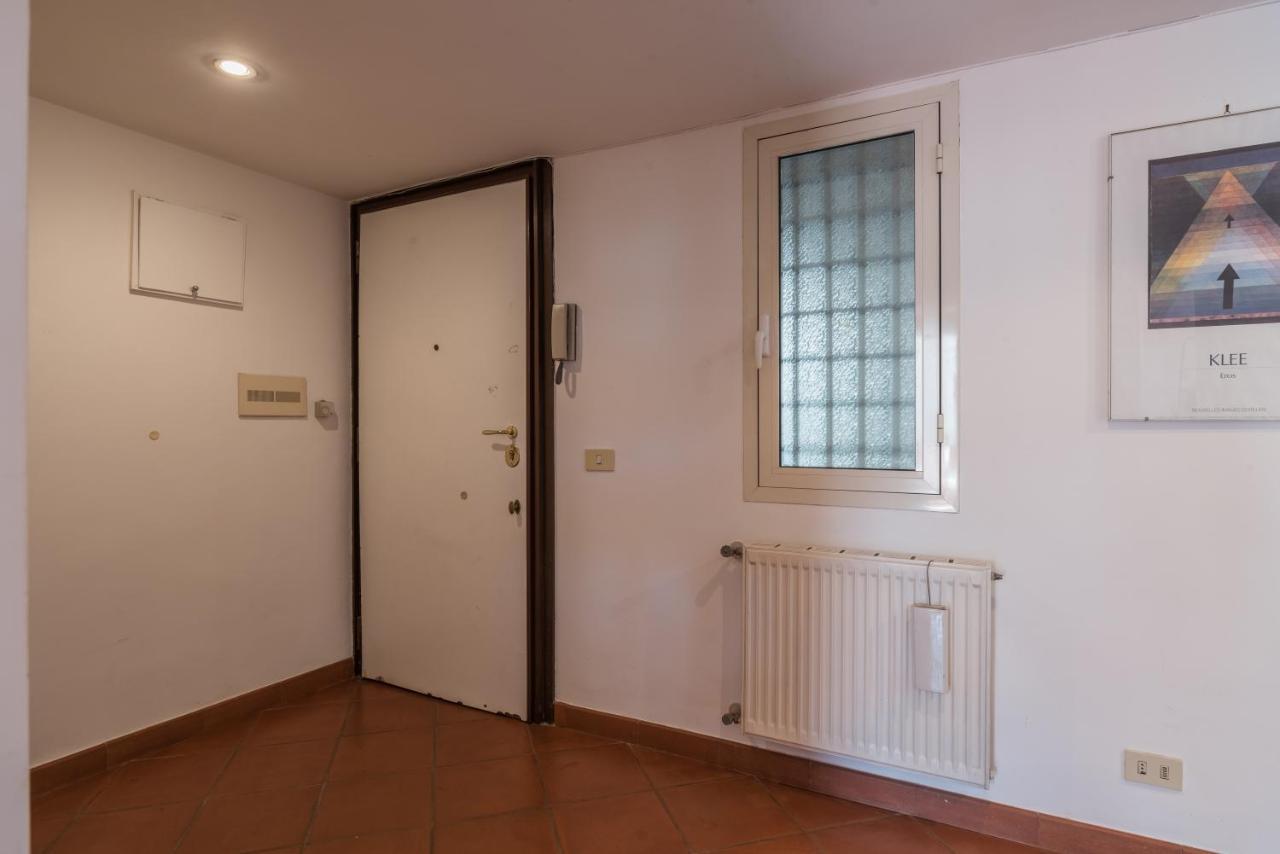 Colosseo Stylish Penthouse Apartment Rome