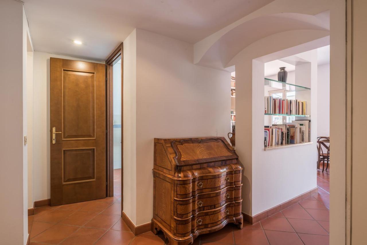 Colosseo Stylish Penthouse Apartment *