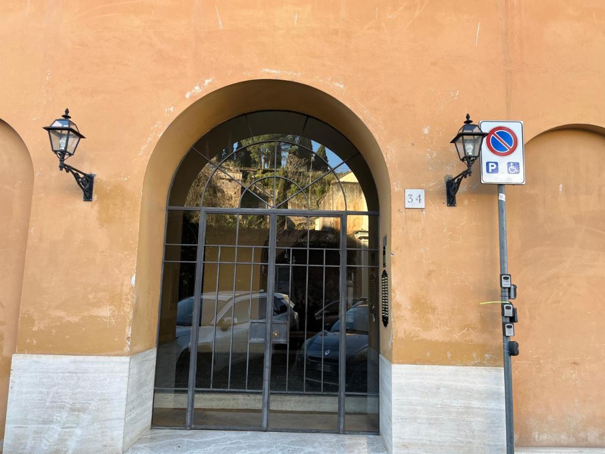 Shabby Studio- Ai Fori Imperiali