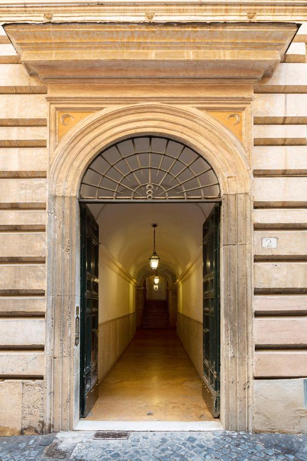 Pantheon Palazzo Nari #9 *