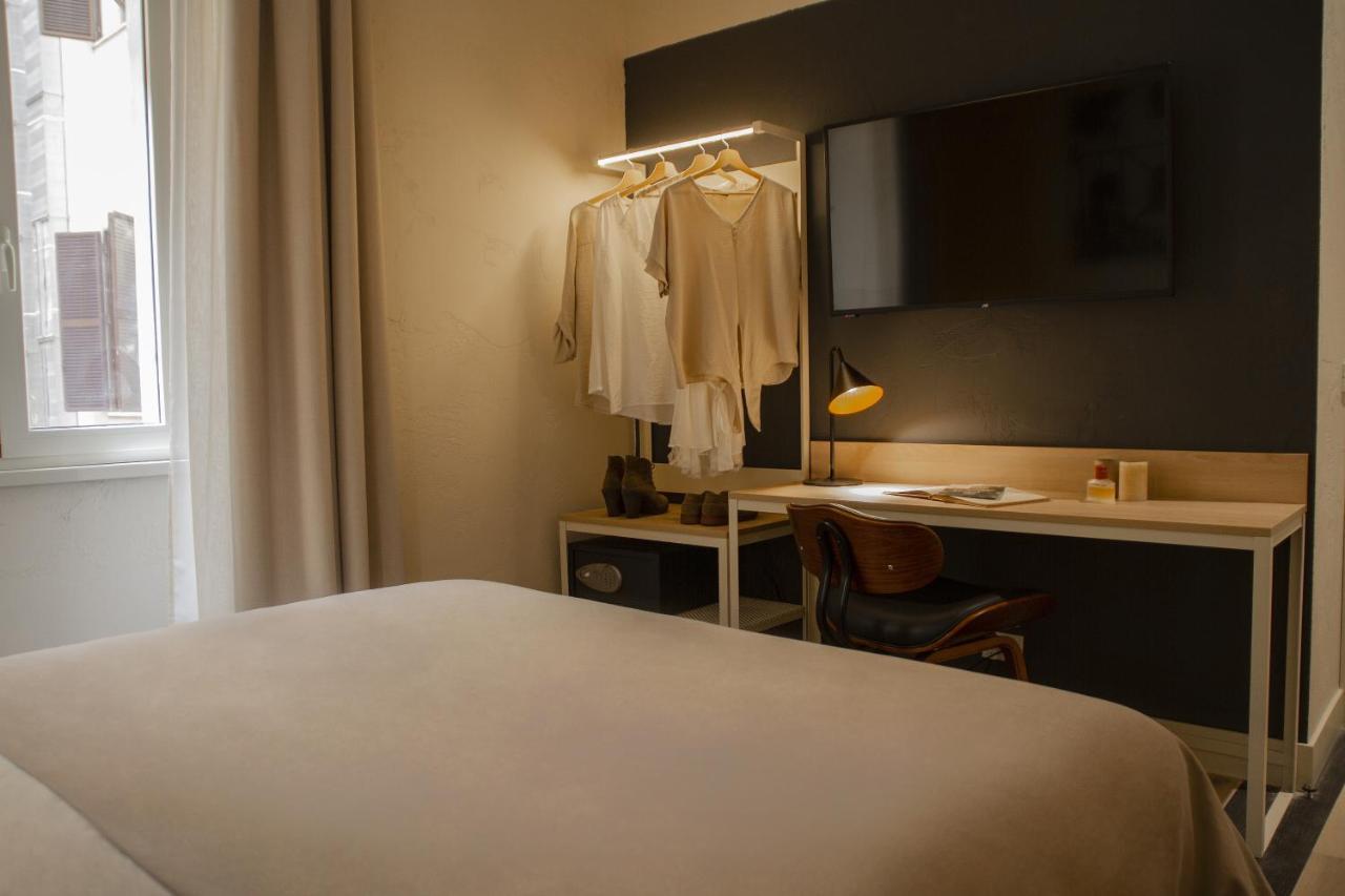 Room Select Via Veneto Hotel 4*