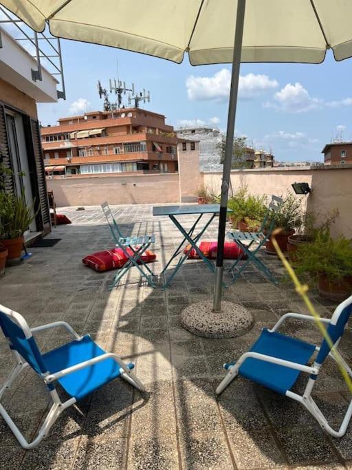 Con Ampio Terrazzo Apartamento *