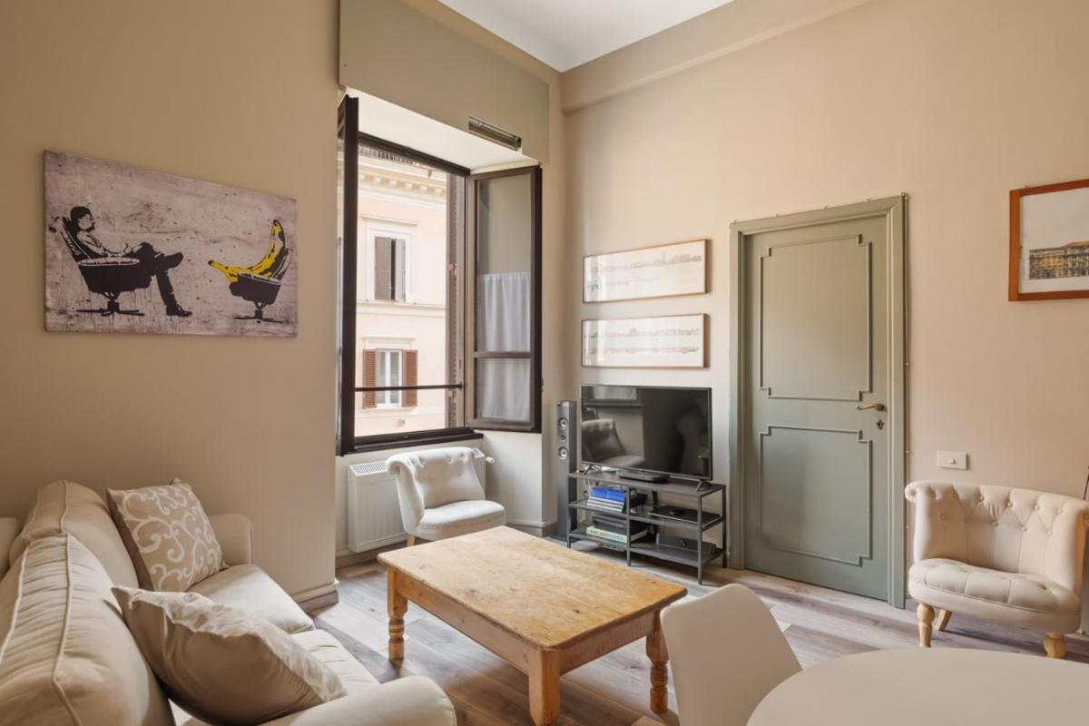 Apartment Pantheon Stylish Rome