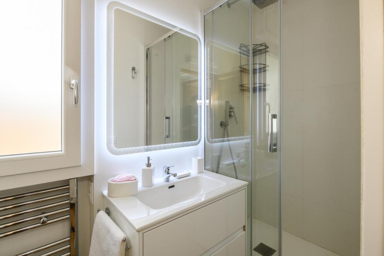 Apartamento Rooftop Porretta Citta Giardino Check-in From 3 Pm To 10 Pm Roma