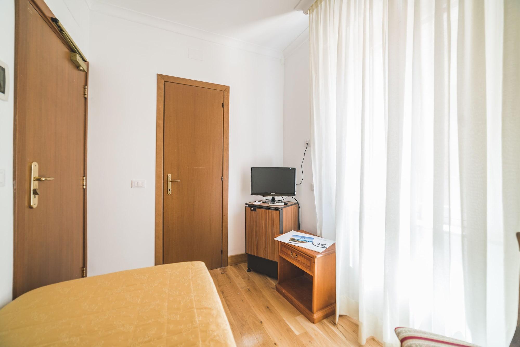 Gh San Giusto Hotel 3*