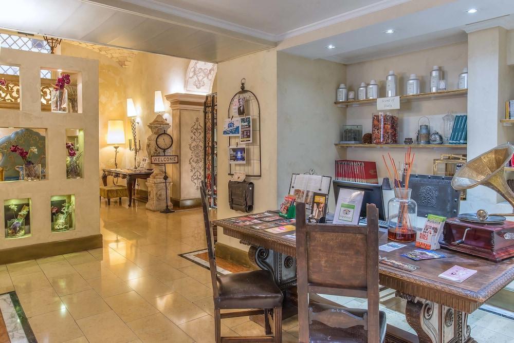 Hotel Room Select Via Veneto 4*