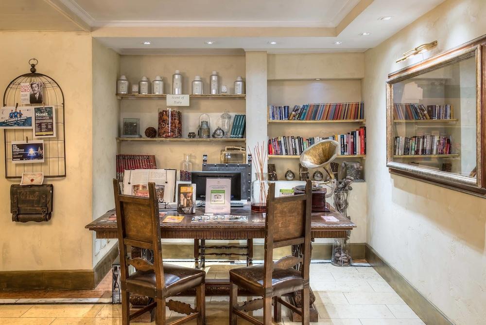 Room Select Via Veneto
