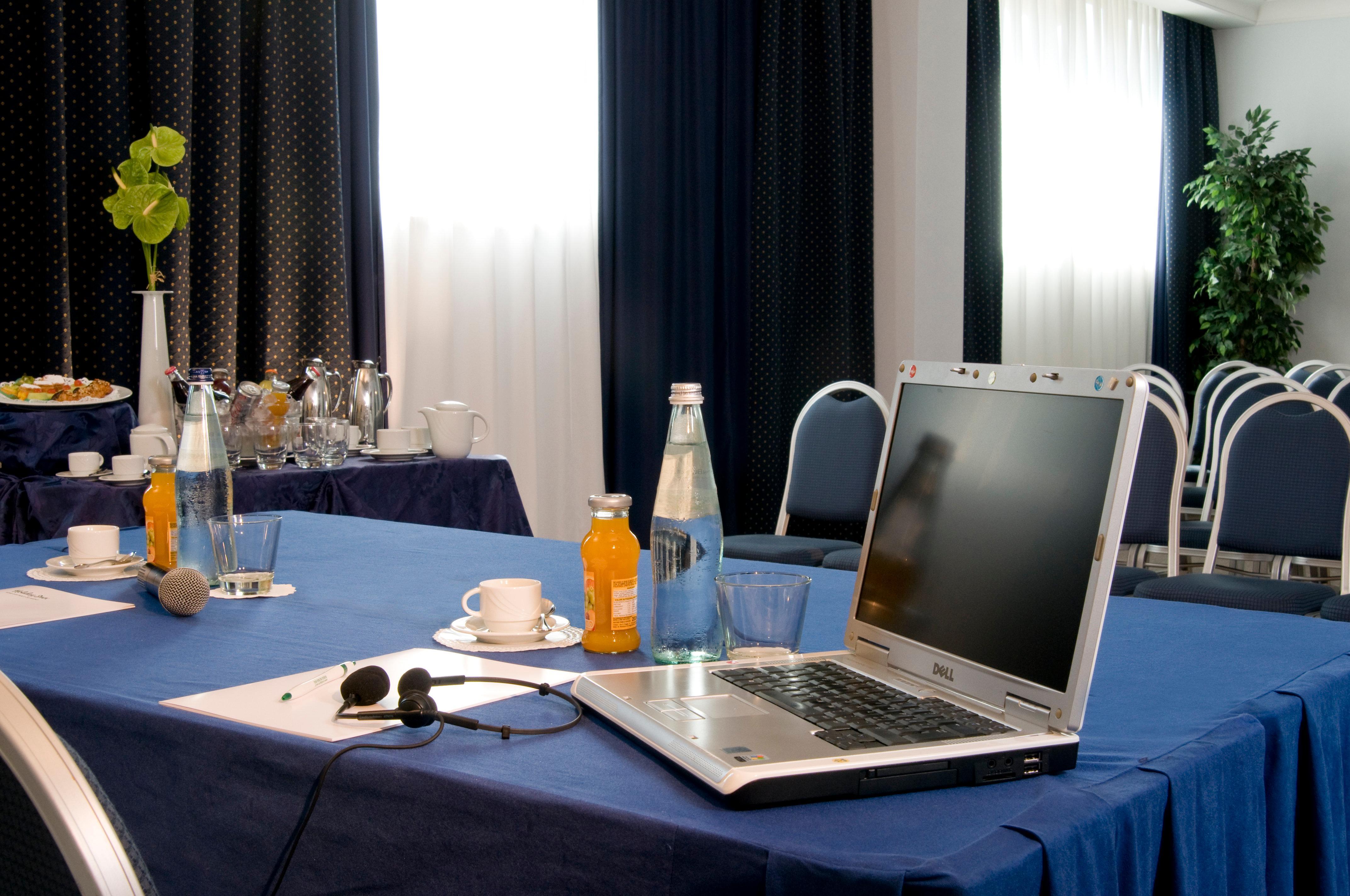 - Eur Parco Dei Medici By Ihg Hotell Roma