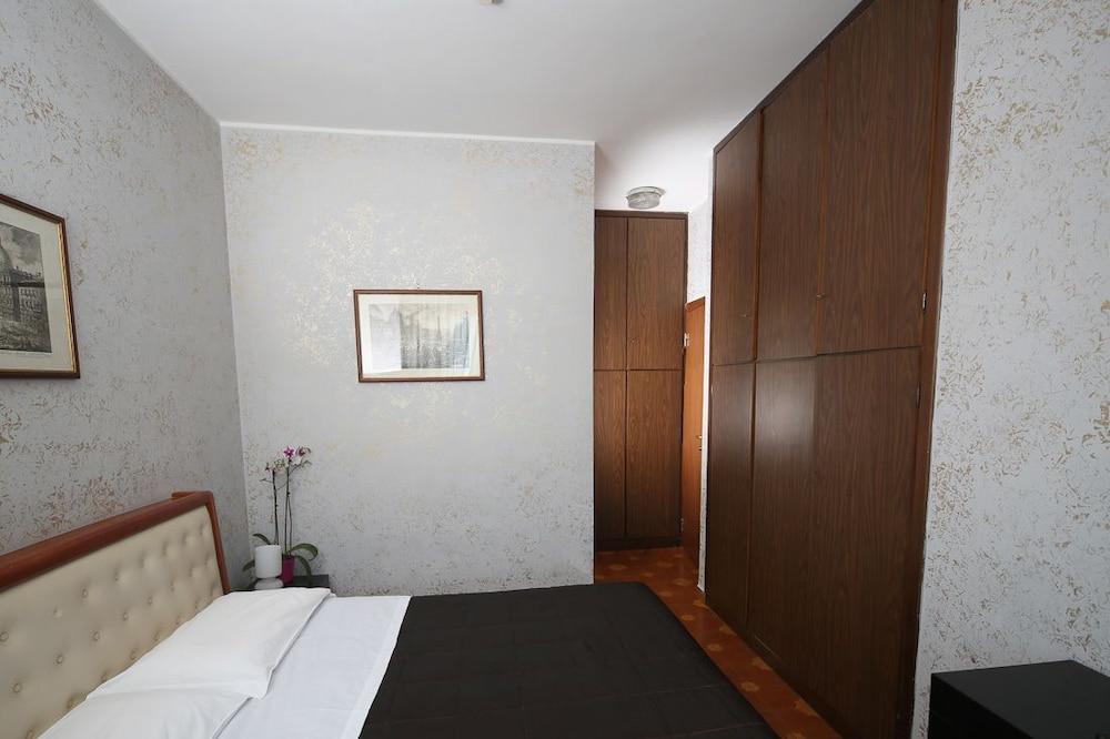 Hotel Roma Room Hotel 3*
