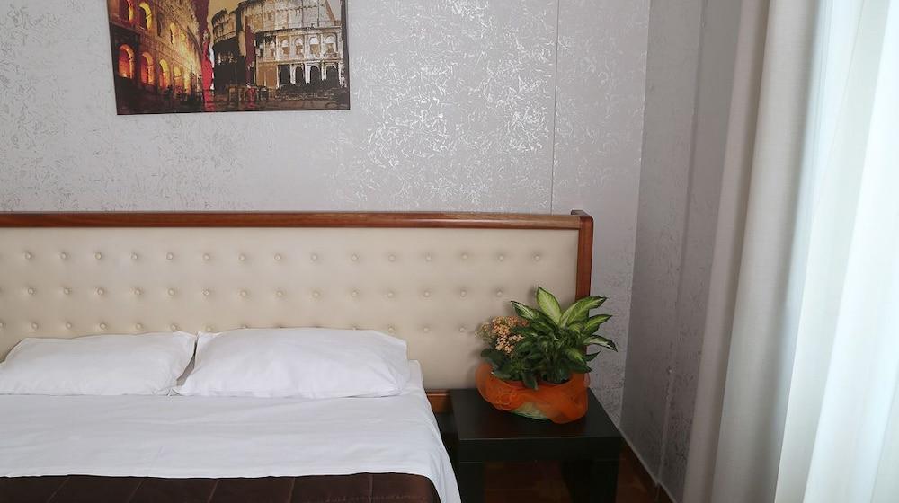 Hotel Roma Room Hotel Roma