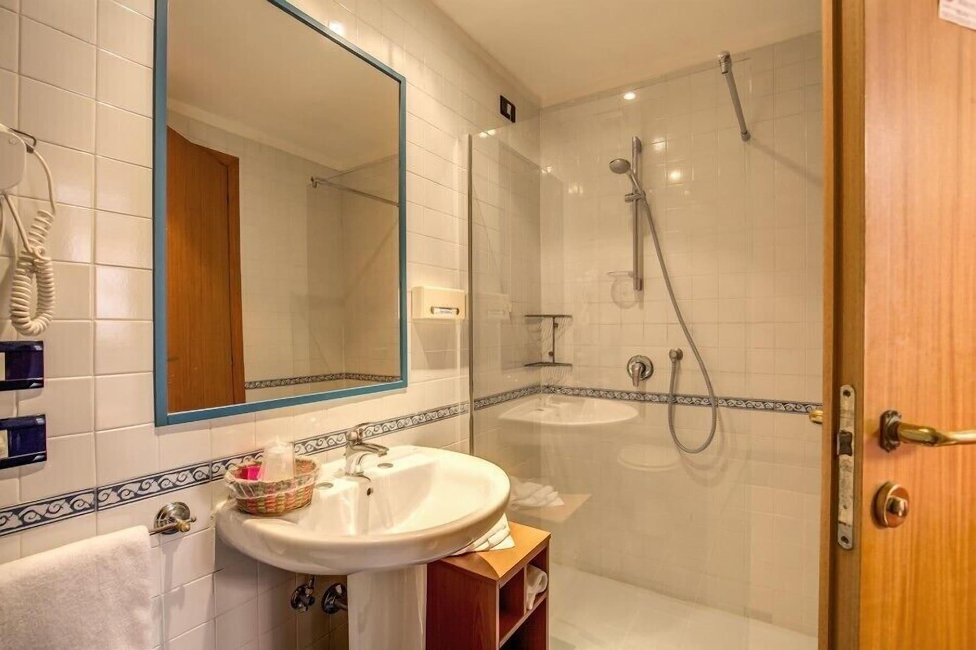 Hotell San Remo 3*