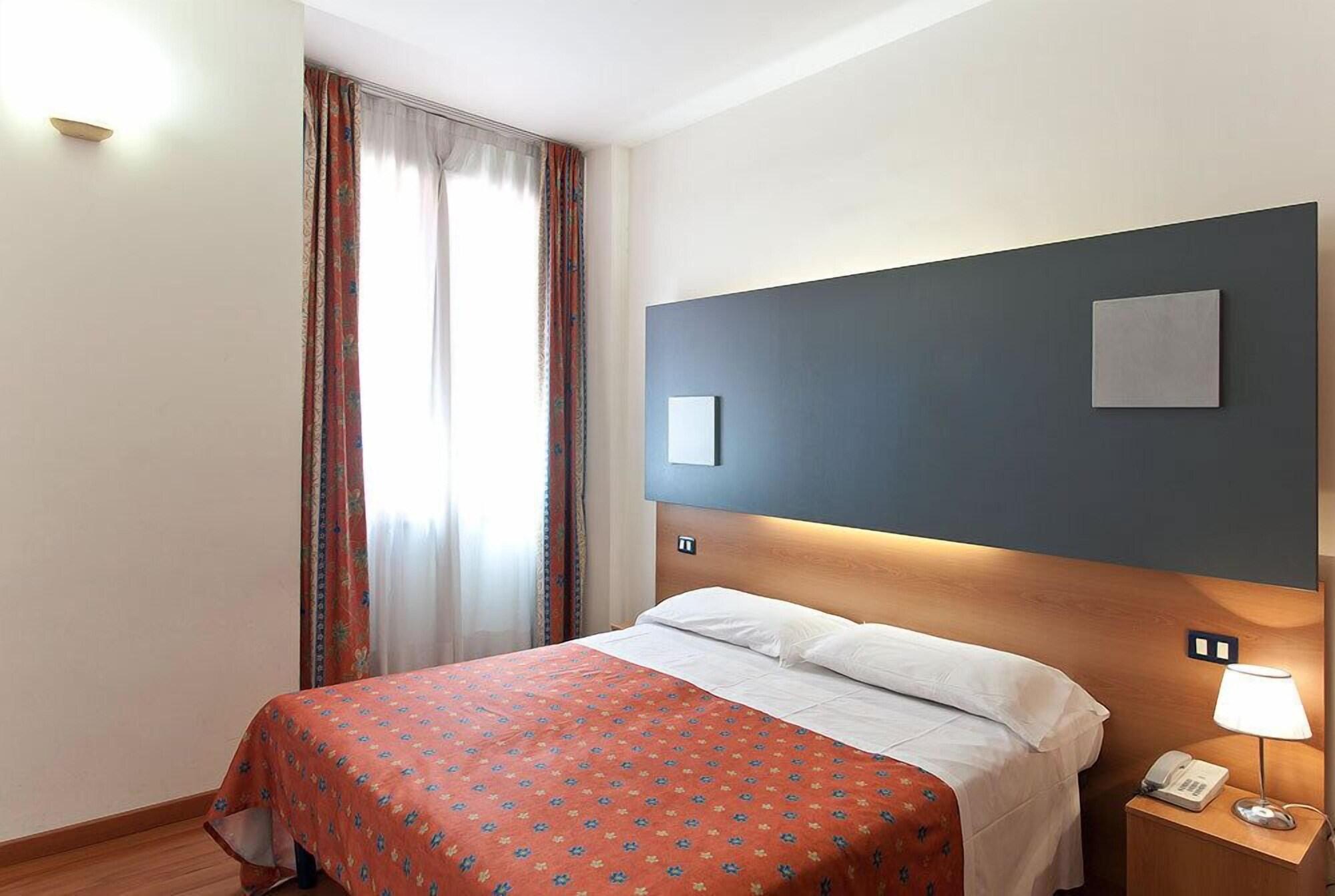 Hotell San Remo 3*