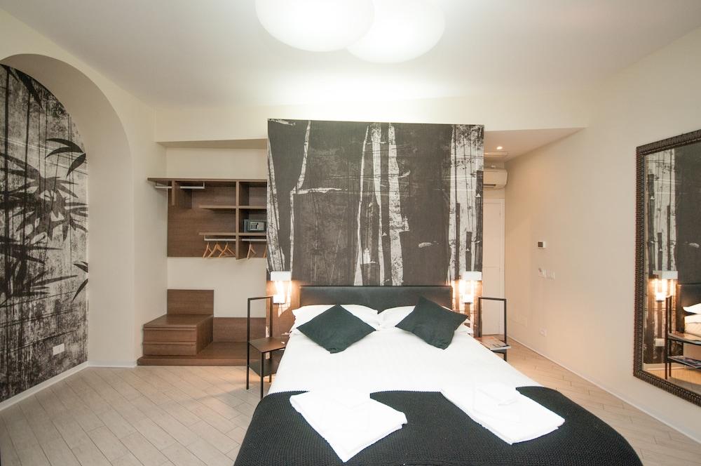 First Floor Roma