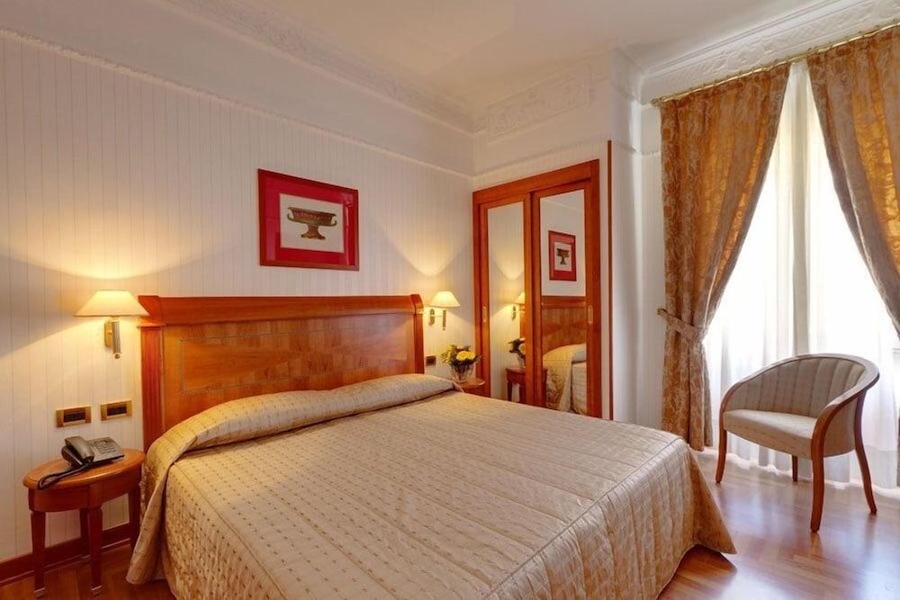 Residenza Romacentro 3*