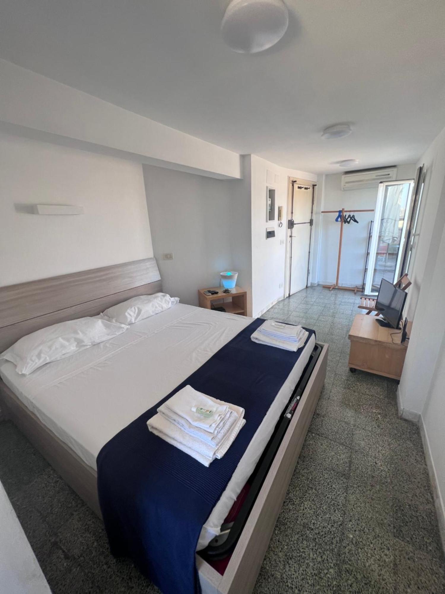 Con Ampio Terrazzo Apartamento *