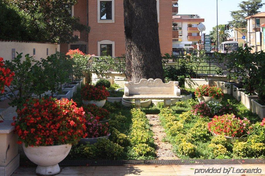 Garner Hotel Rome Aurelia By Ihg 4*