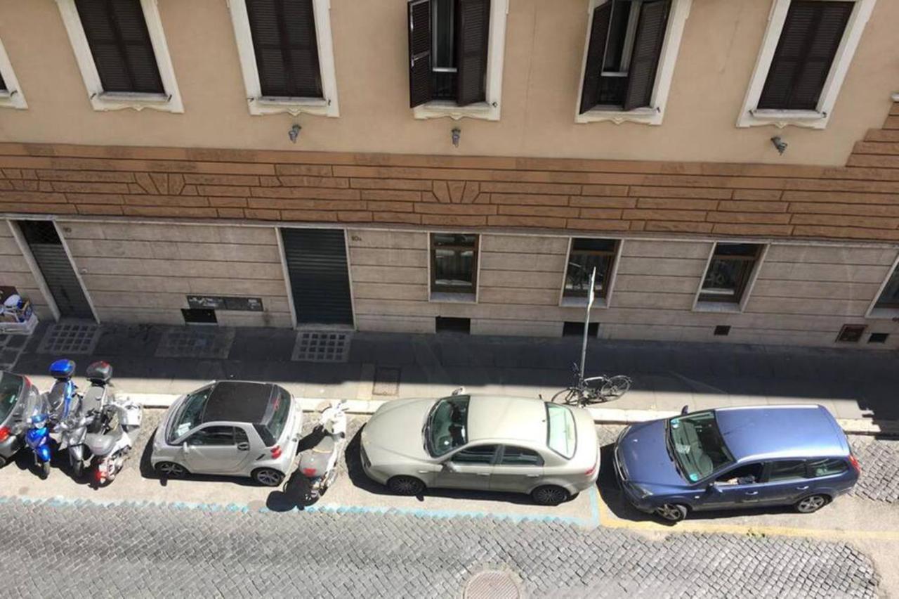 Alex Square Hotel 3*