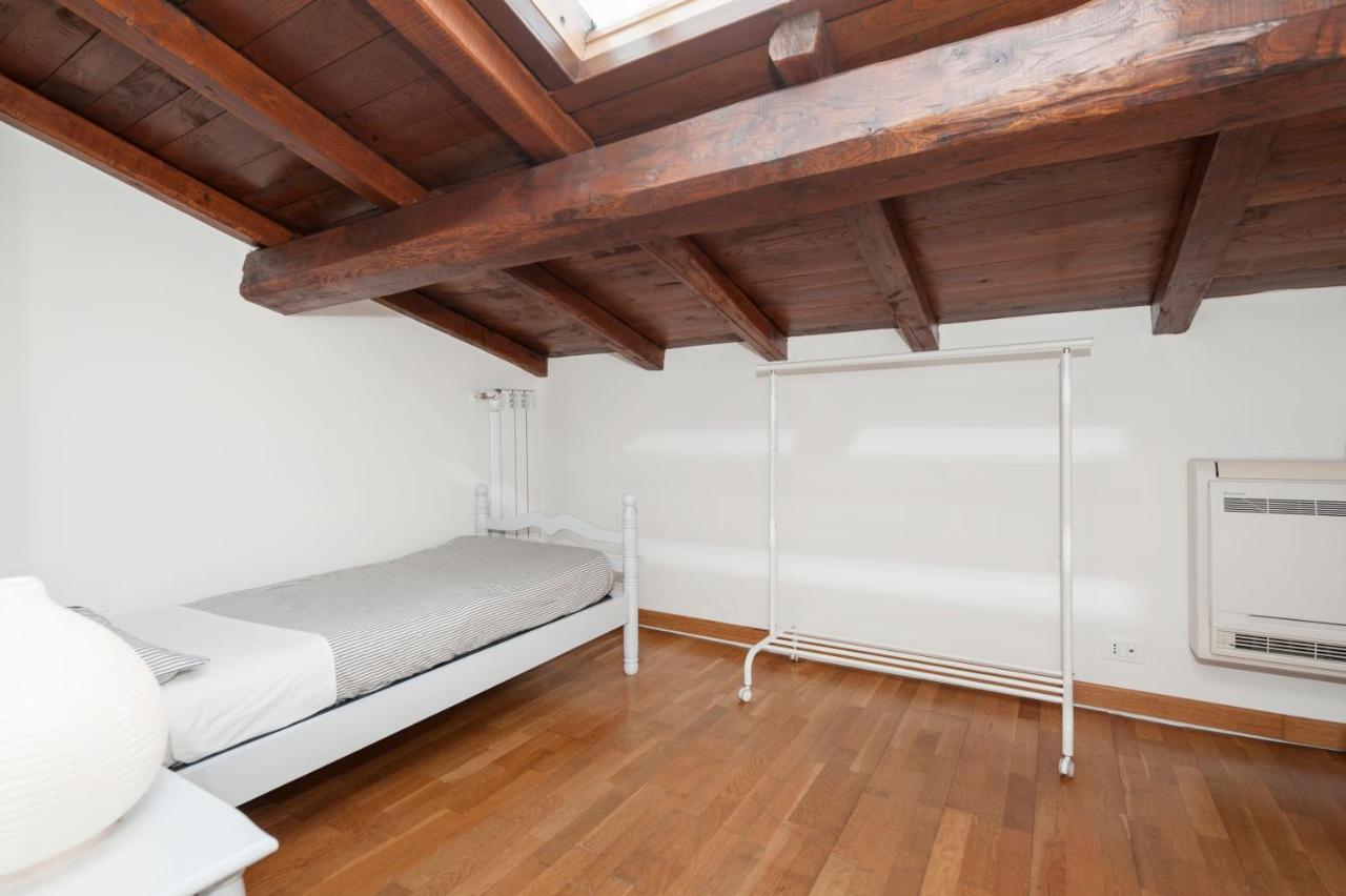 Charming Patio House In San Lorenzo * Rom