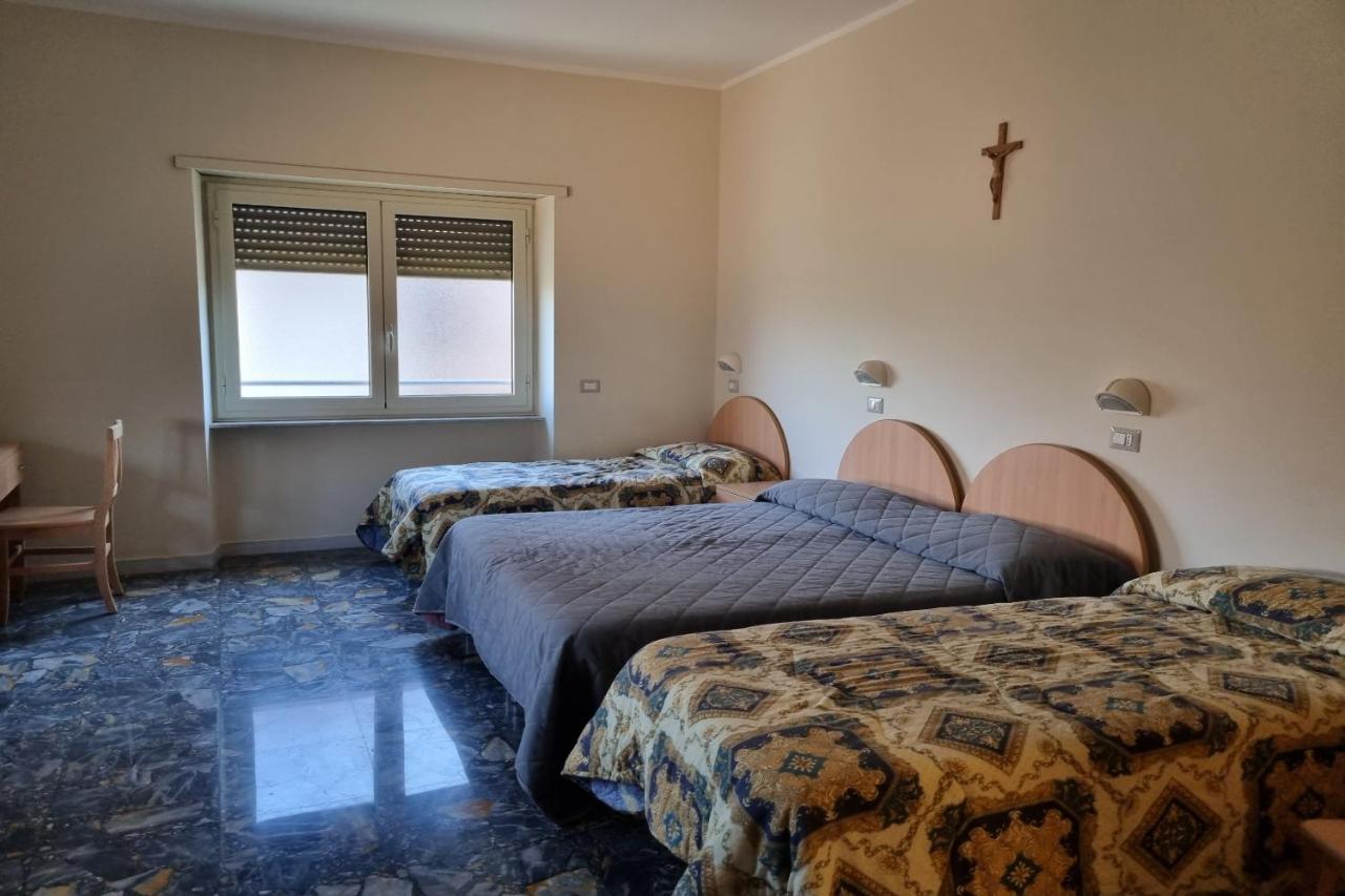 Palazzo Sant'antonio * Roma