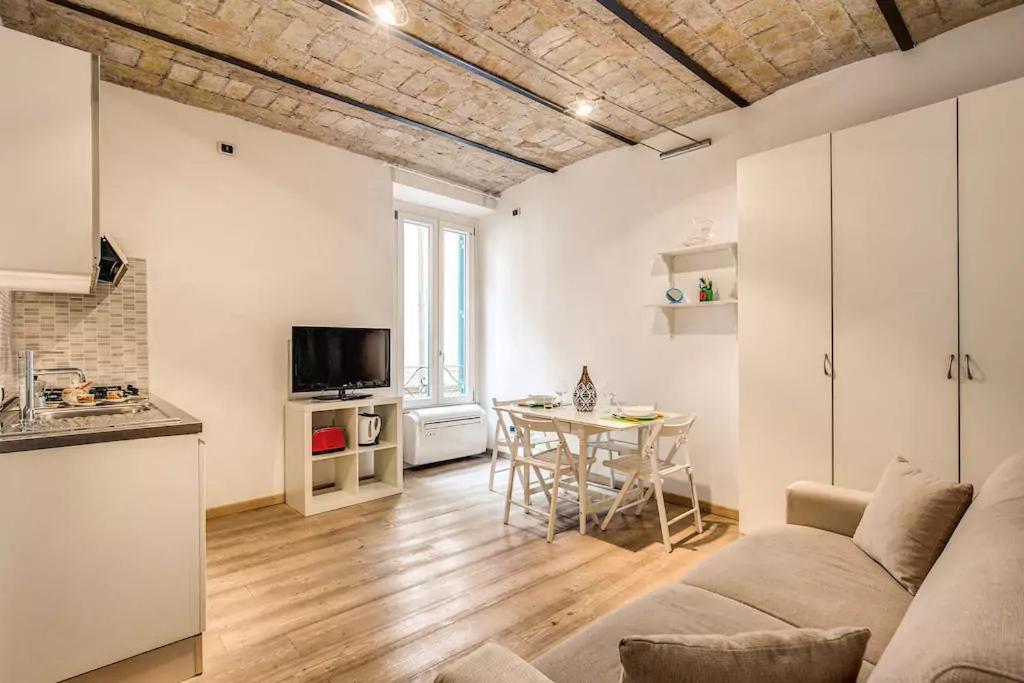 Navona Flat Apartment *