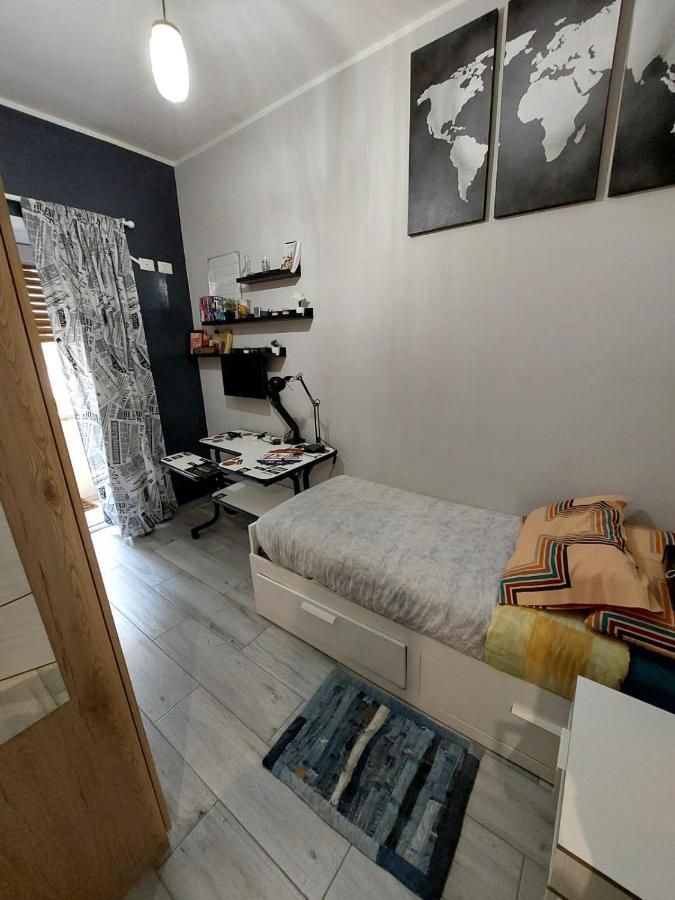 Habitación en casa particular Marconi Roma