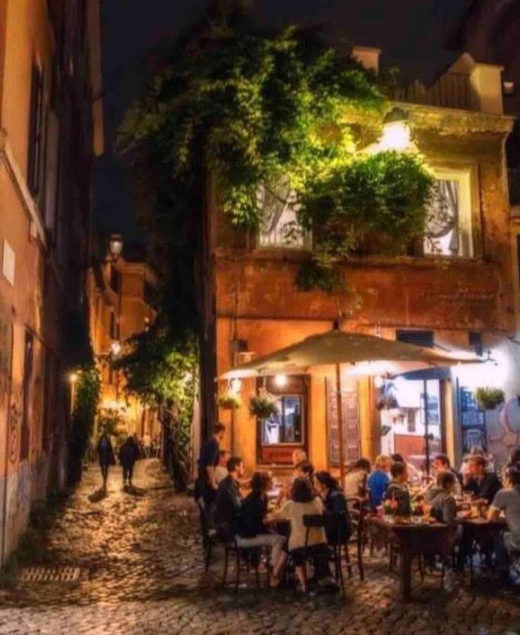 Intimo Ed Eclettico A Trastevere Apartamento