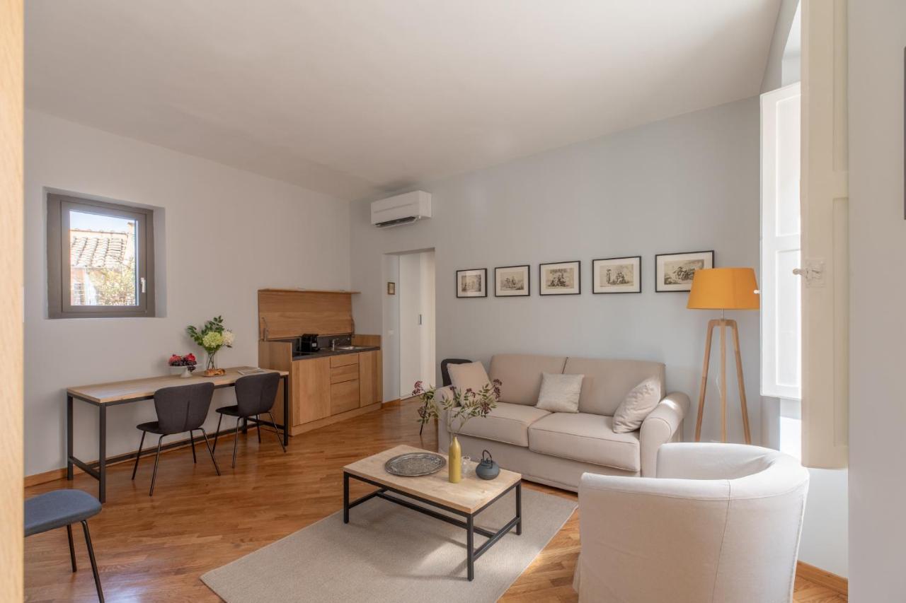 Iflat Trevi Charming