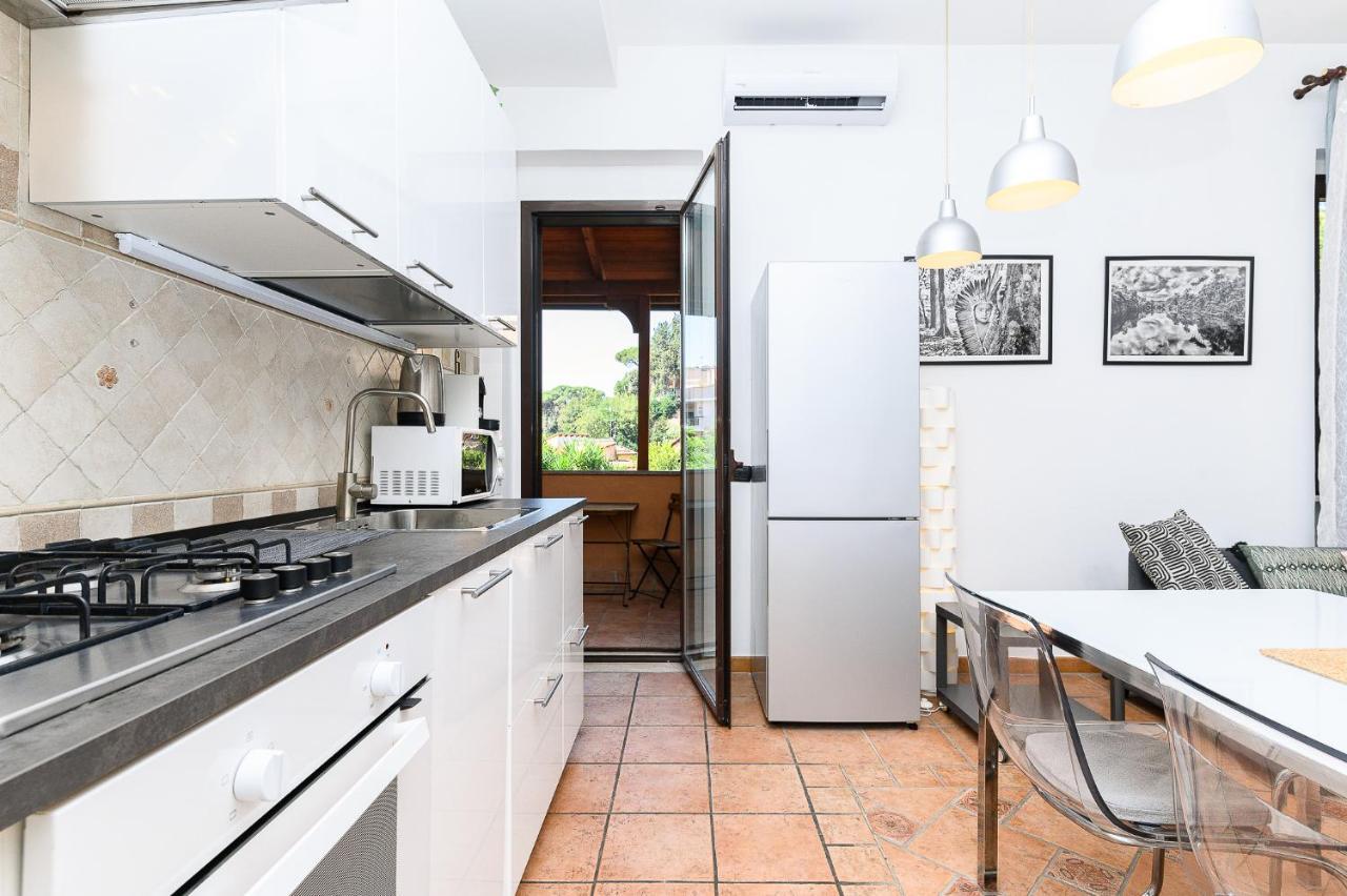 Cozy With Balcony By Ndp Rent Leilighet