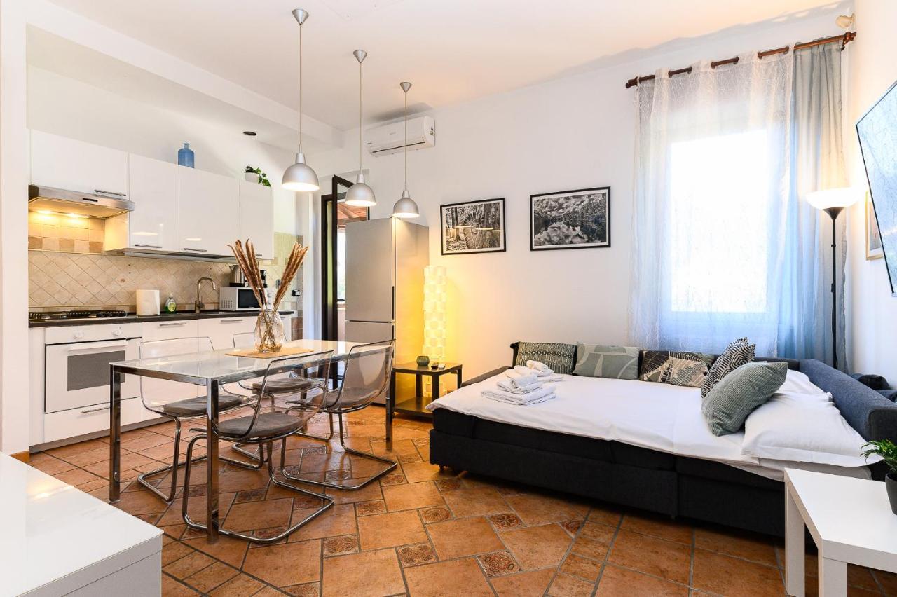 Cozy With Balcony By Ndp Rent