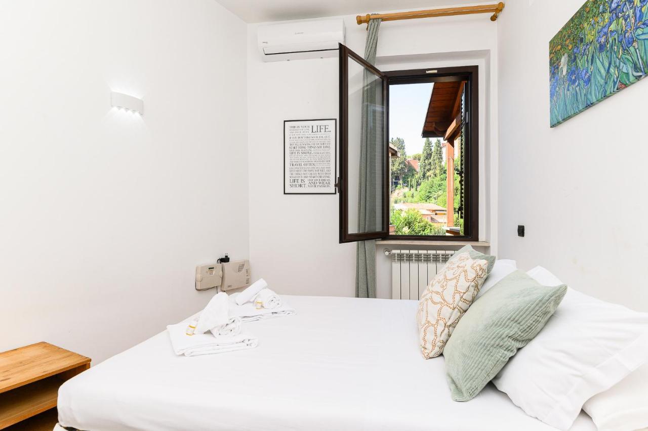 Cozy With Balcony By Ndp Rent