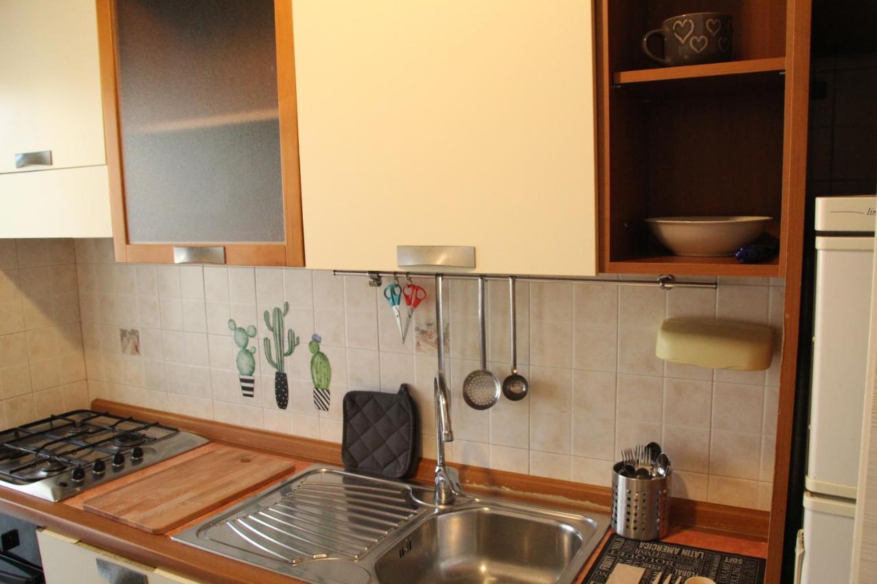 Capital House Apartment Rom