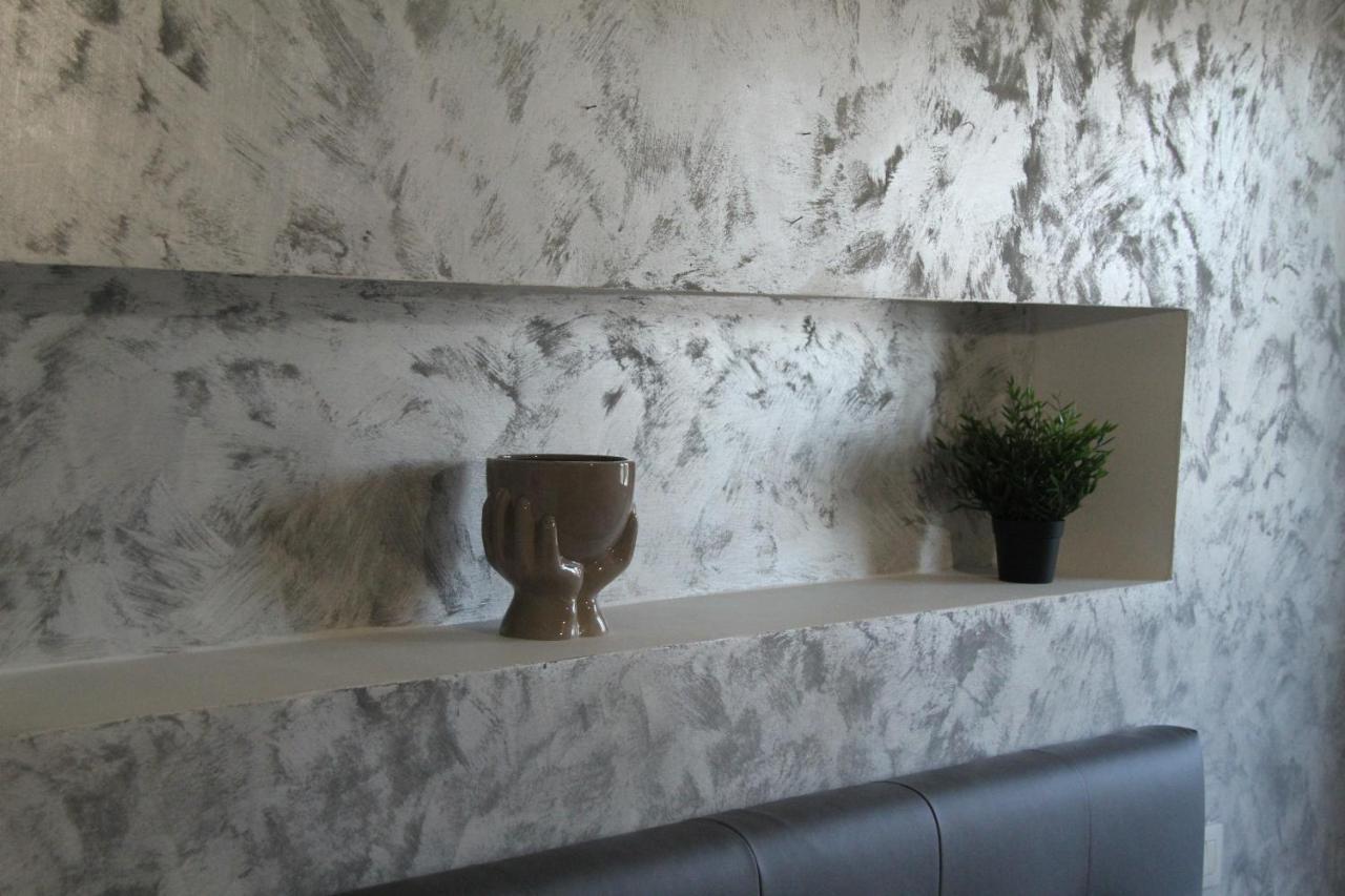 Capital House Apartment Rom