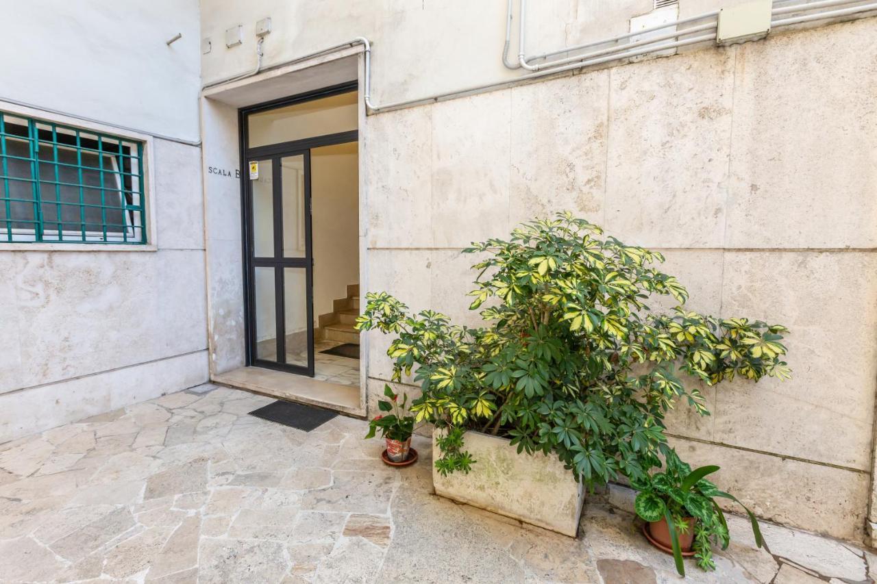 Noh Collection 2bdr Apartment- Vatican Area Appartamento