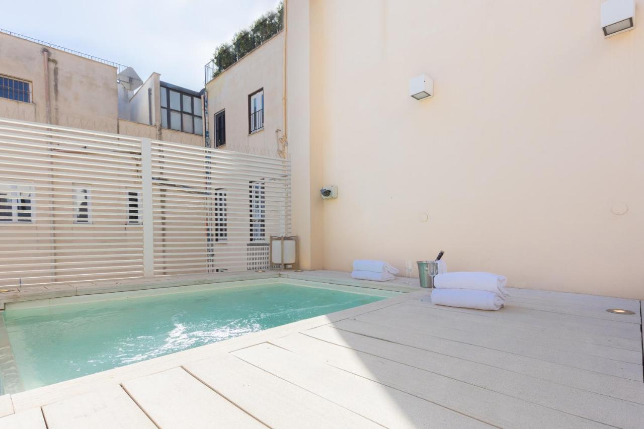 Amazing 3 Levels Penthouse Piazza Venezia Leilighet