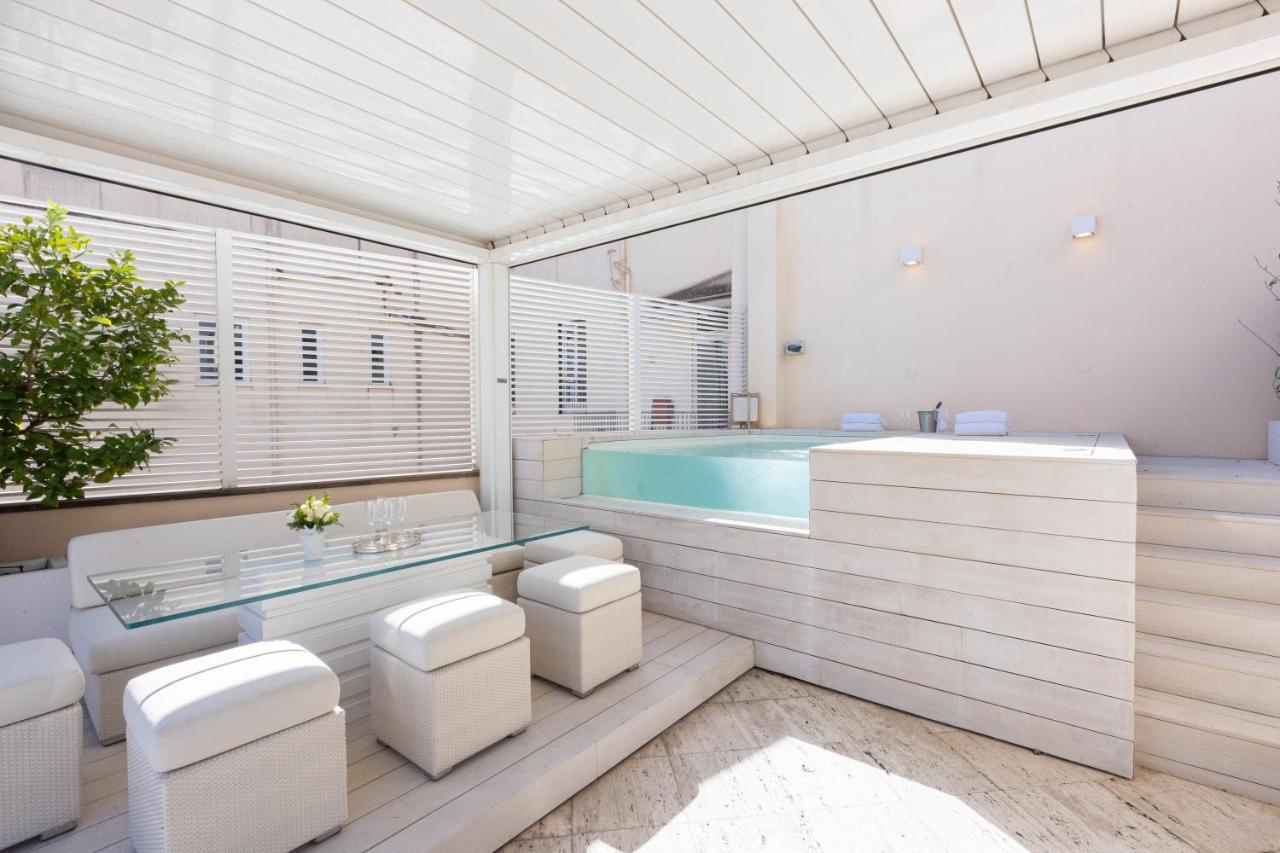 Amazing 3 Levels Penthouse Piazza Venezia * Roma