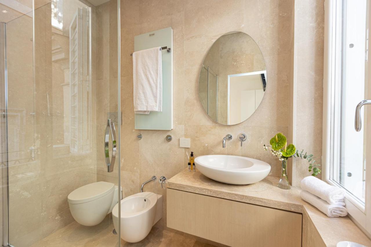 Amazing 3 Levels Penthouse Piazza Venezia Leilighet *