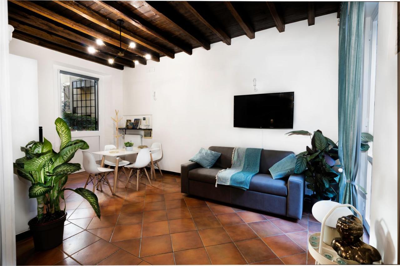 Quiet Trevi Fountain With Patio And Backyard Appartamento *