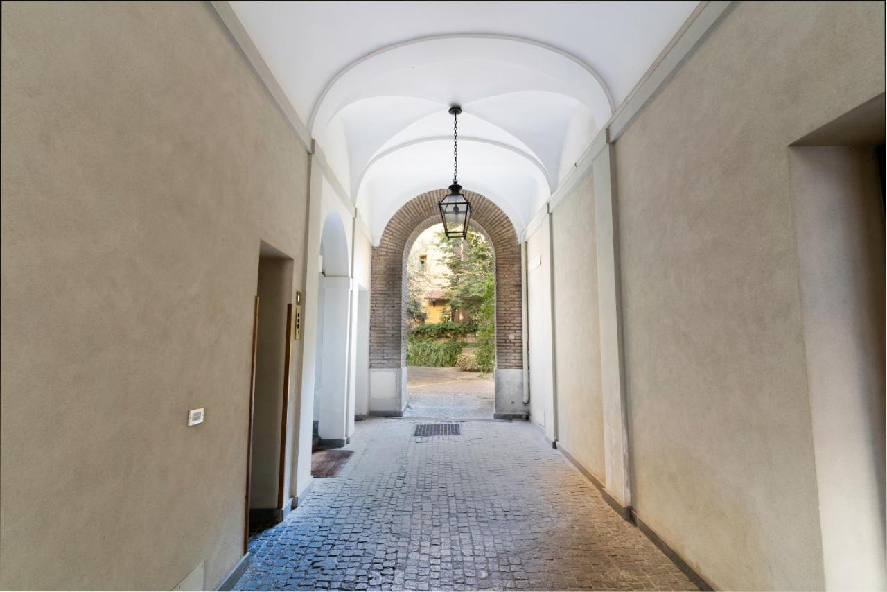 Quiet Trevi Fountain With Patio And Backyard Appartamento *