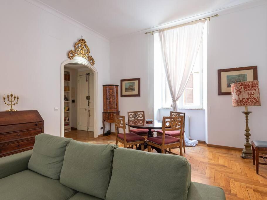 Apartment Giulia Luxury Two Bedroom Rom
