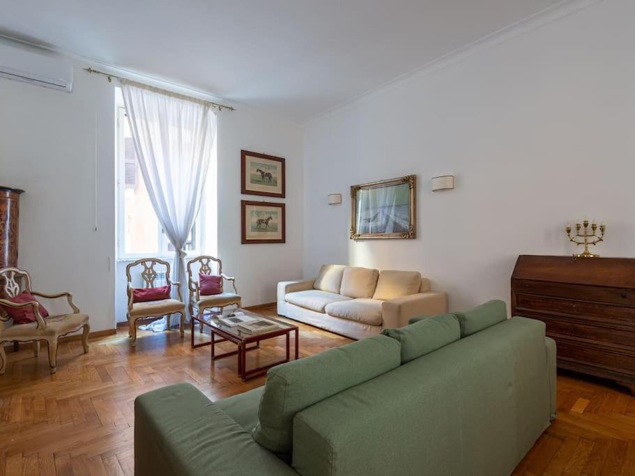 Giulia Luxury Two Bedroom Rom