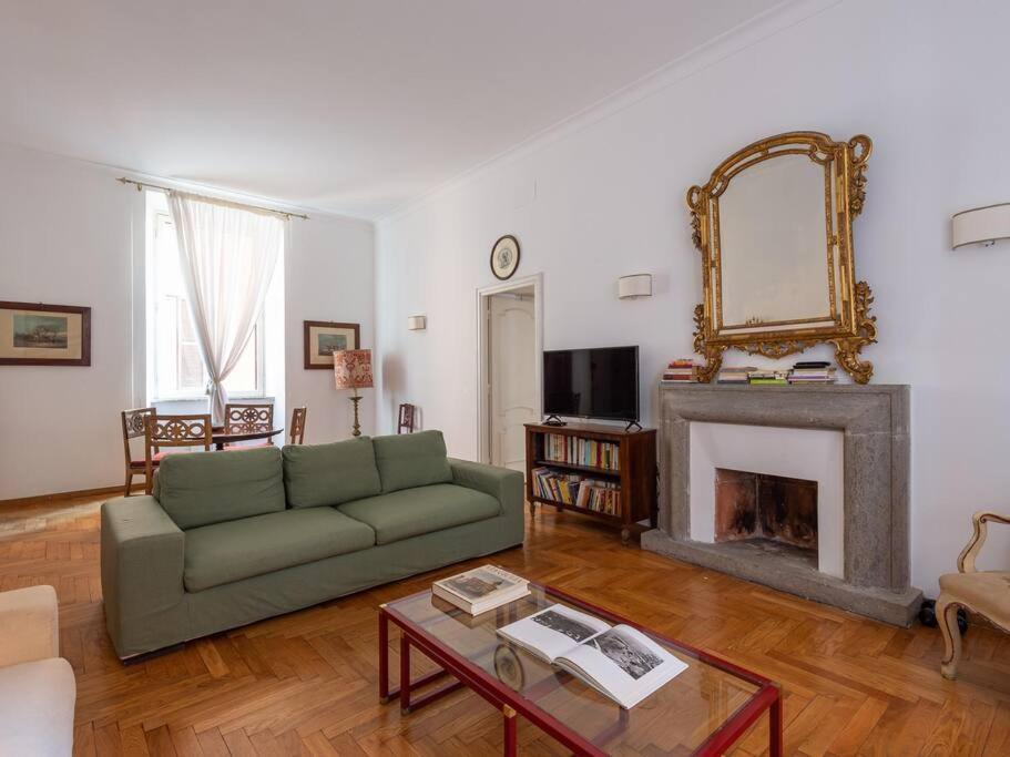 Apartment Giulia Luxury Two Bedroom Rom