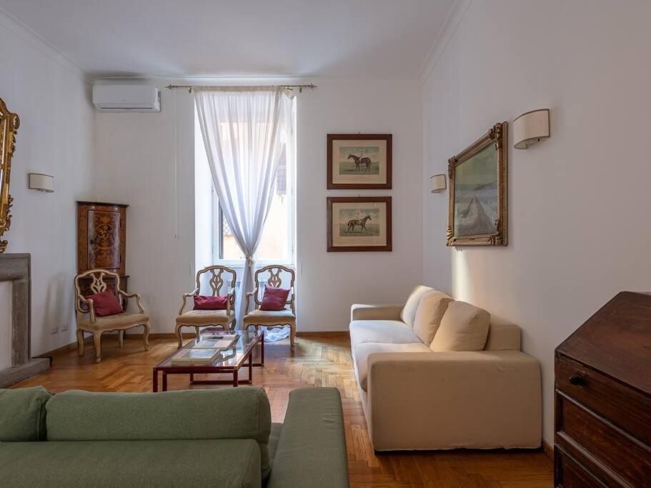 Giulia Luxury Two Bedroom Rom