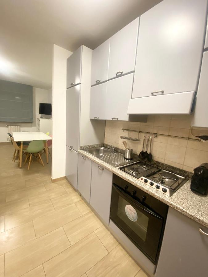 Miedonne In Apartamento Roma