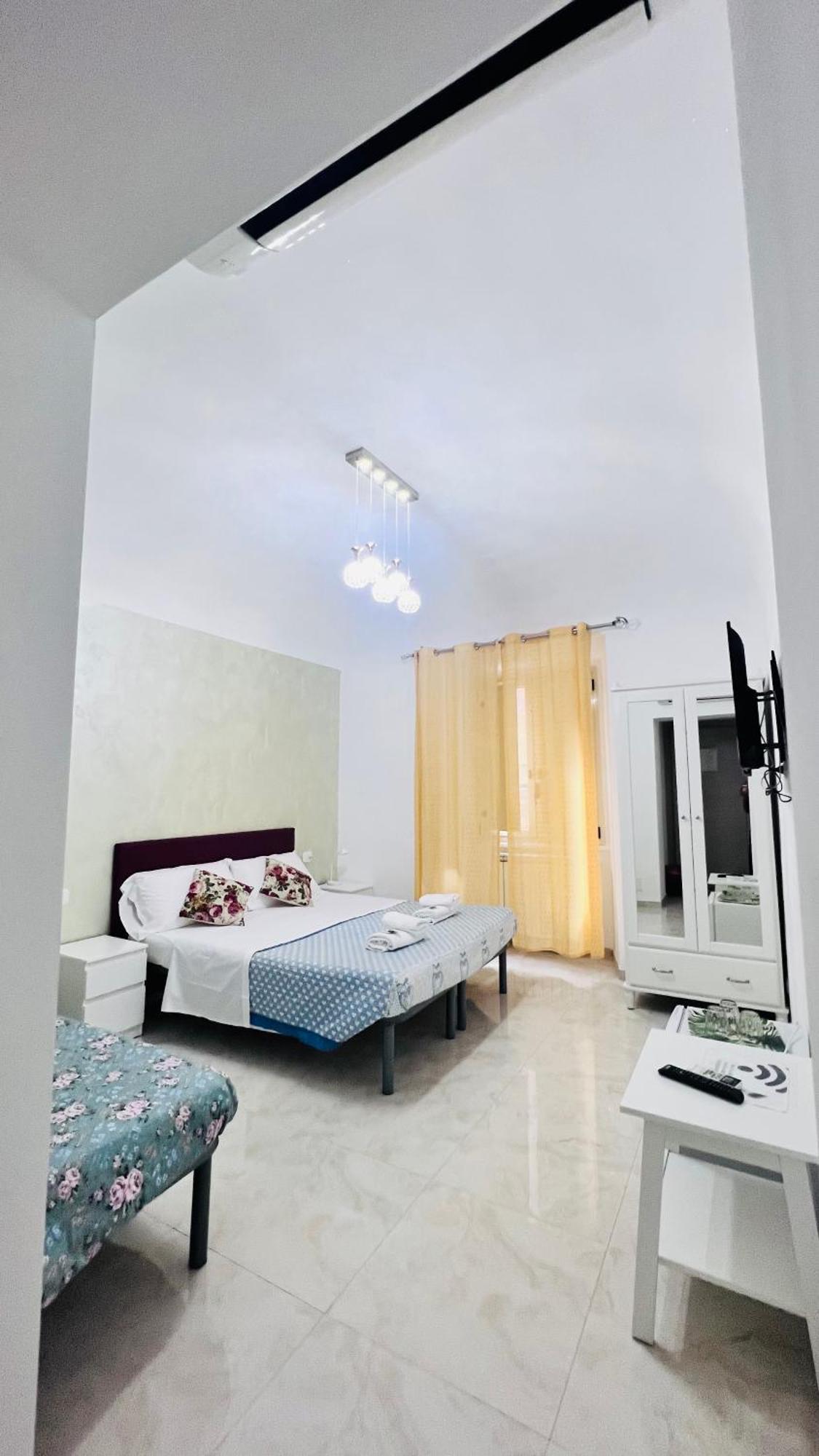 Abid's Palace In Termini Guest house *