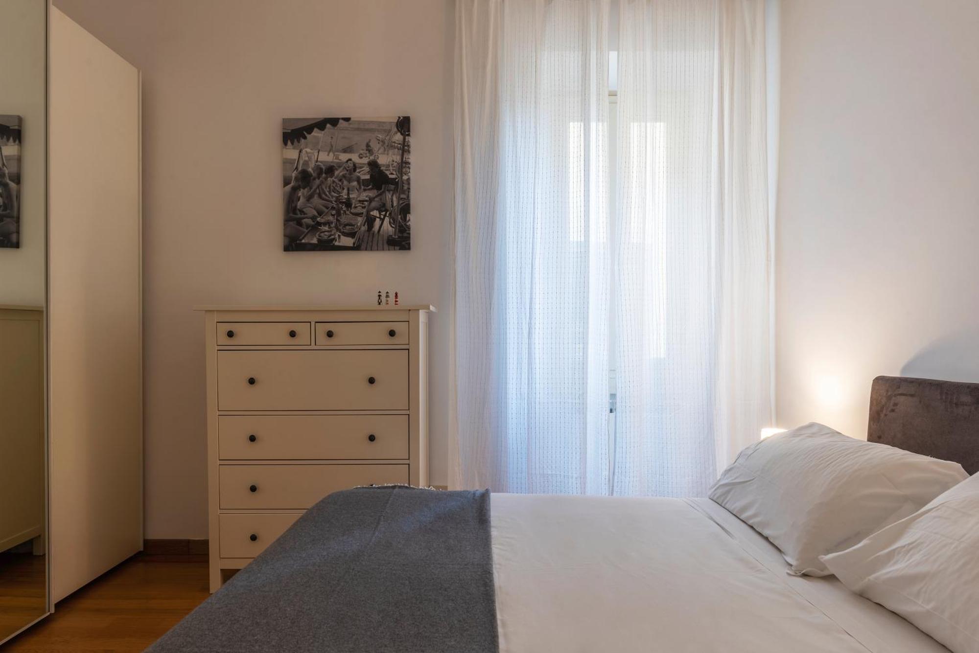 Accogliente E Colorato, A Pochi Passi Dal Colosseo - Fromhometorome Leilighet Roma