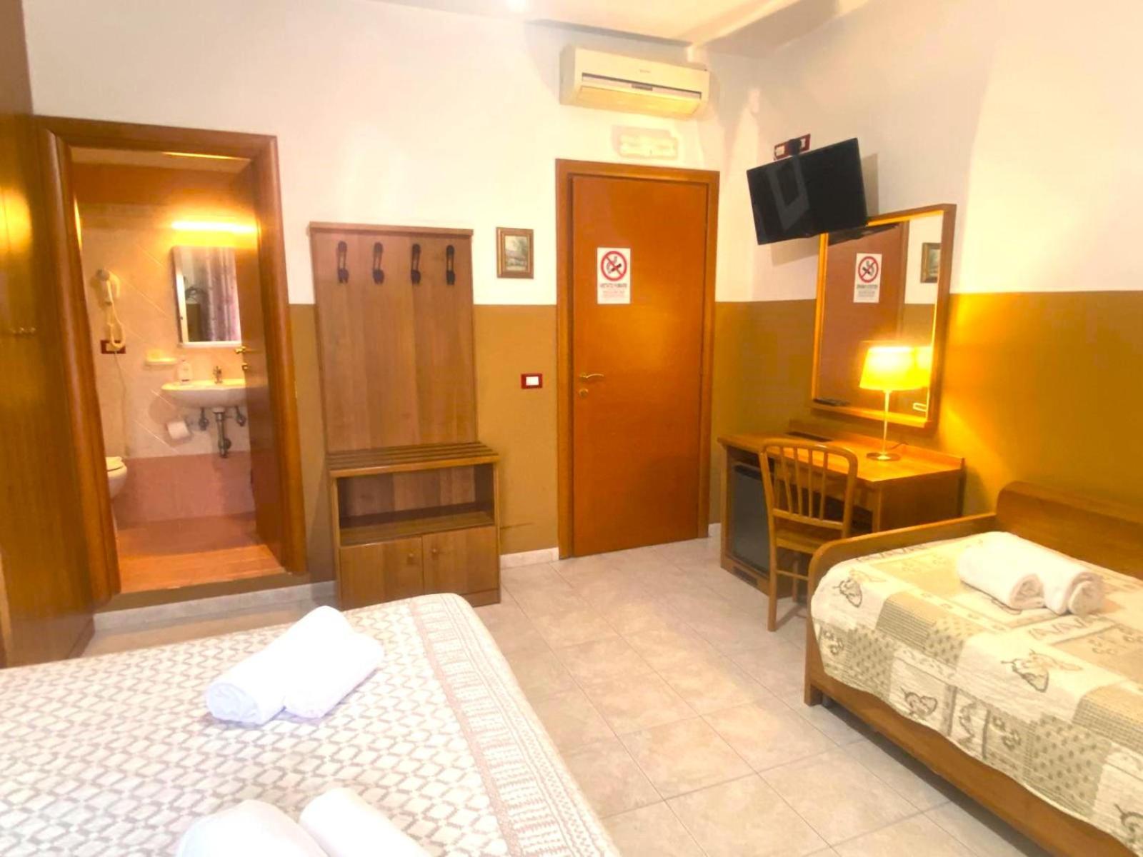 Affittacamere Now Rome-address Via Palestro,56- Breakfast Included *