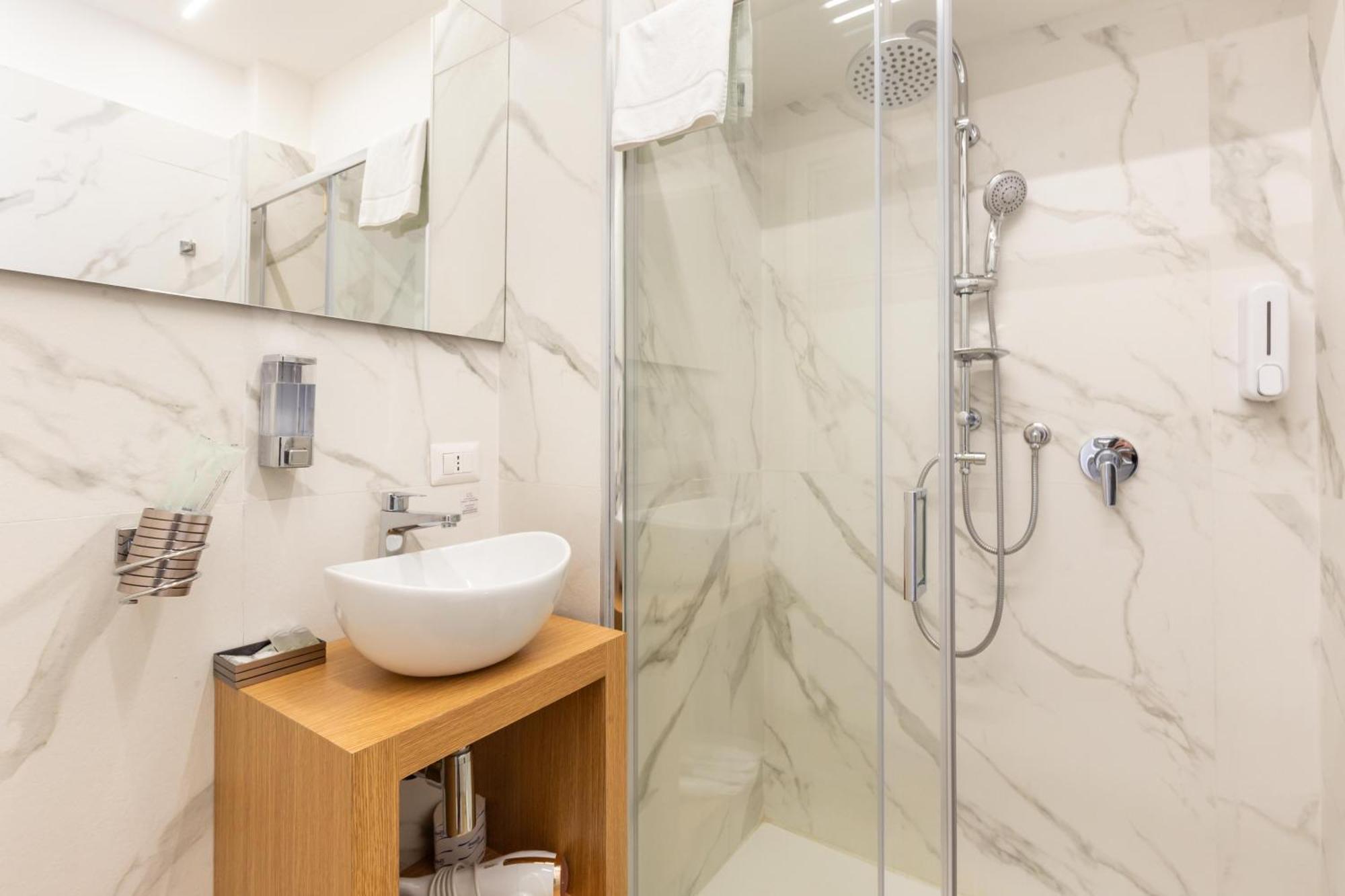 Cavour Luxury - Lr Collection Rom