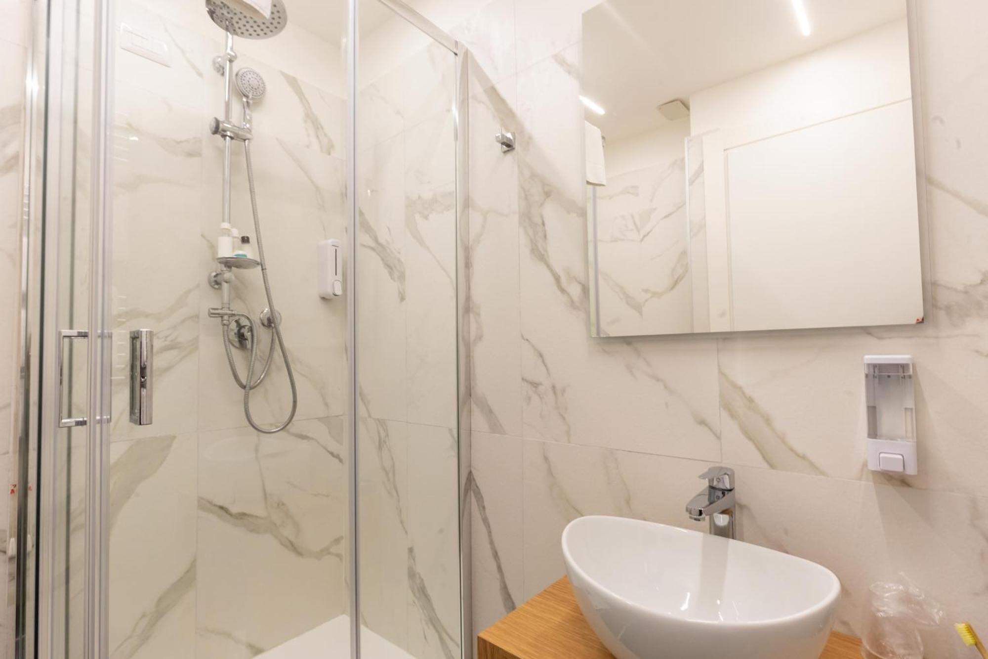 Cavour Luxury - Lr Collection *