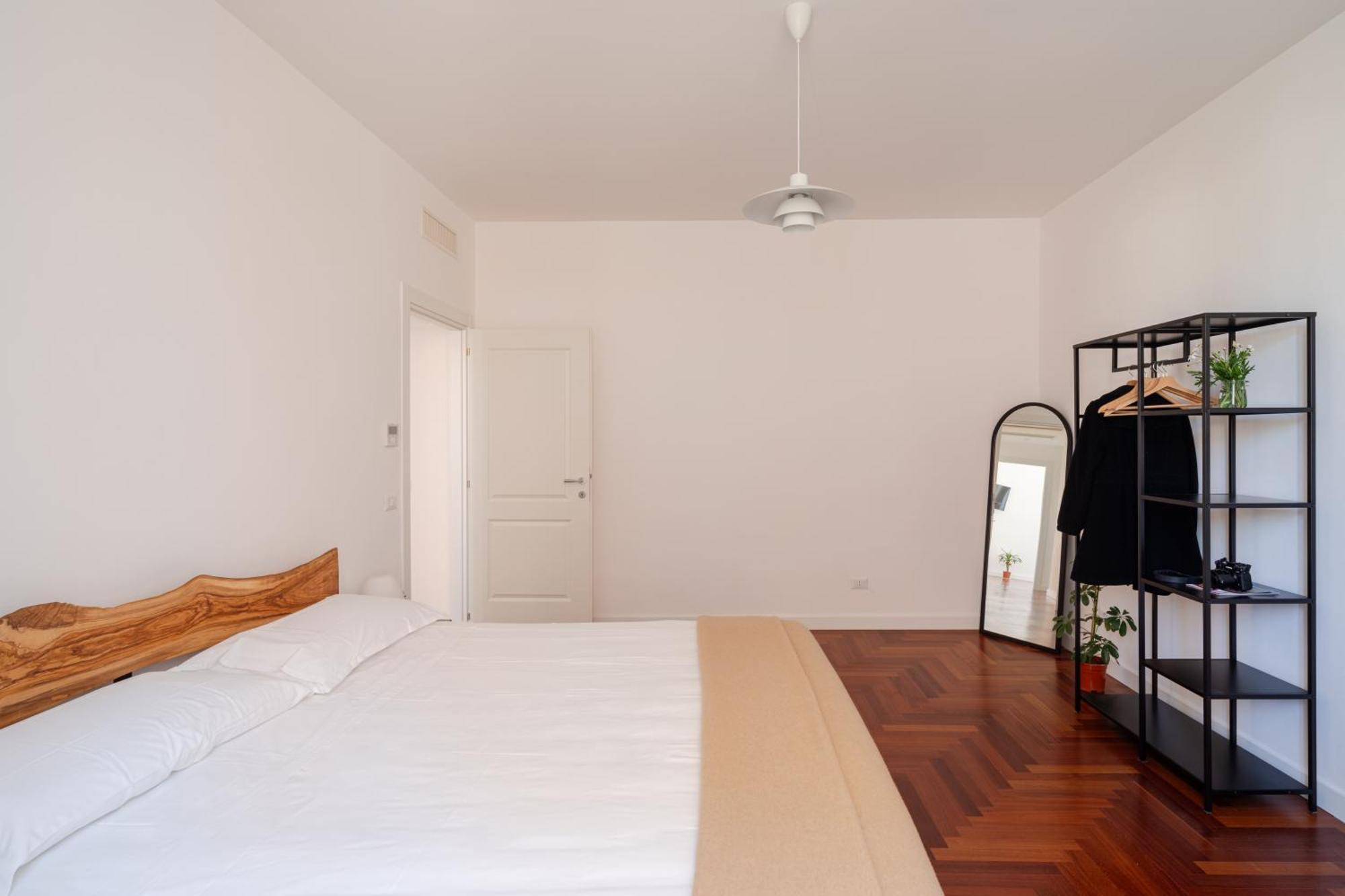Lunaria Vatican Apartment *